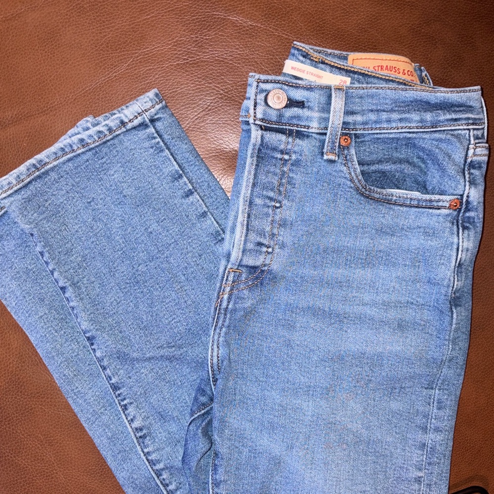 Levi Wedgie Straight Jeans